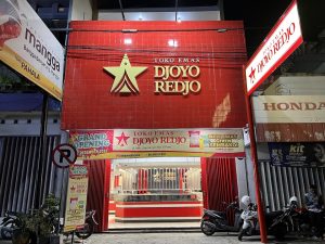 Toko Perhiasan No. 1 di Pare Kediri